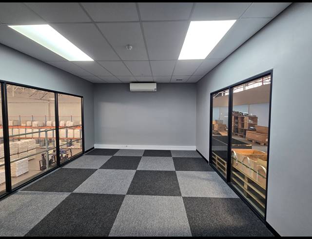 6,569M² WAREHOUSE TO LET IN BELLVILLE SOUTH INDUSTRIA
